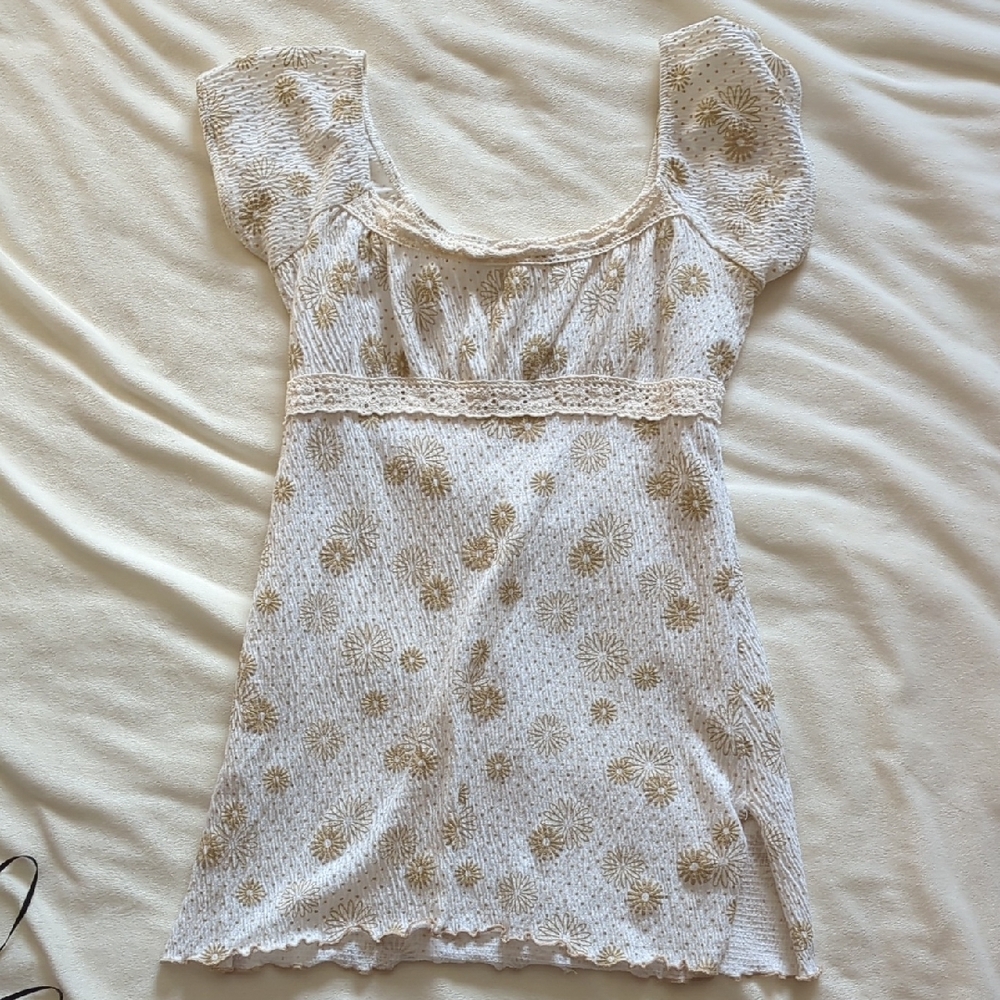 Set Of 5 Size Medium Juniors Tops. - Picture 8 of 12